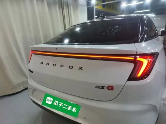 Arcfox Alpha S — Фото автомобиля 5
