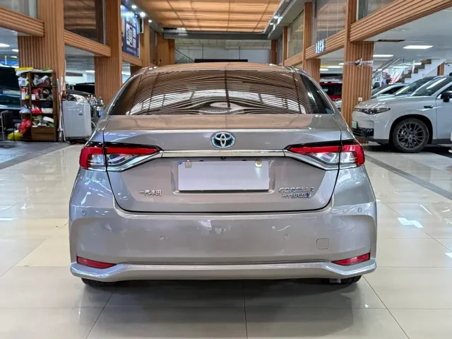 Toyota Corolla — Фото автомобиля 5