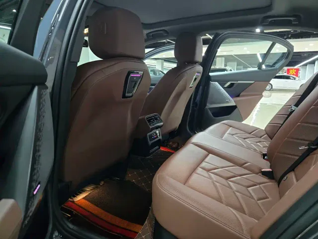 BMW 5 Series — Фото автомобиля 7