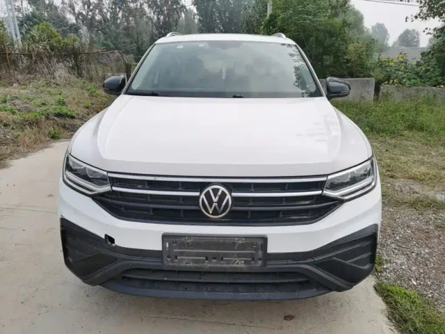 Volkswagen Tiguan L — Фото автомобиля 2