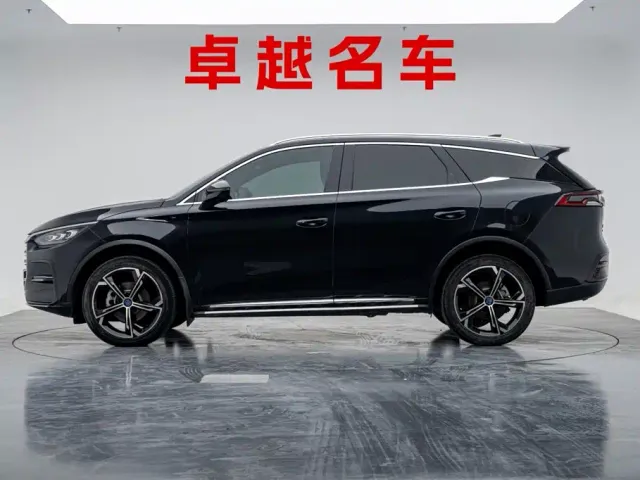 BYD Tang — Фото автомобиля 7