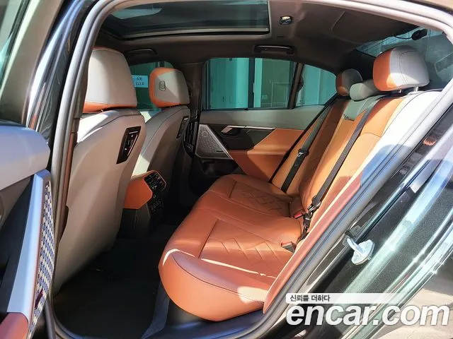 BMW 5-Series 5 серия (G60) — Фото автомобиля 16