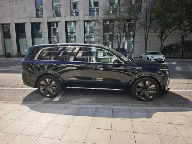 Li Auto L9 — Фото автомобиля 3