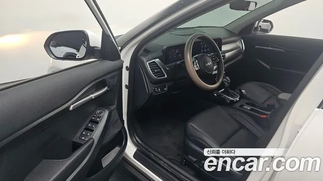 Kia Seltos Новый Seltos Бензин 2.0 2WD — Фото автомобиля 10