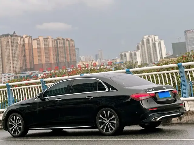 Mercedes-Benz Mercedes-Benz E-Class New Energy 2022 Facelift E 350 e L Plug-in Hybrid Sport Sedan — Фото автомобиля 6
