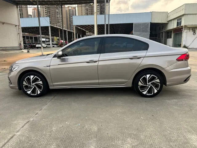 Volkswagen Bora — Фото автомобиля 5