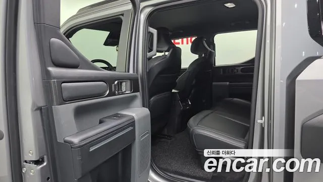 Kia Tasman Tasman 2.5T Бензин 4WD — Фото автомобиля 17