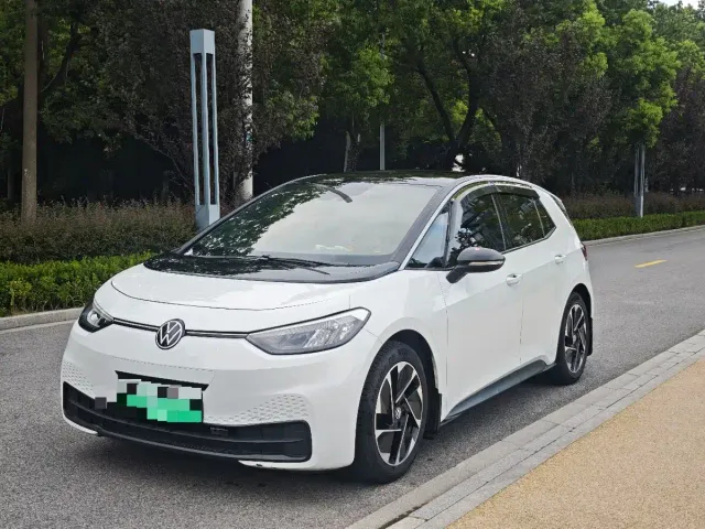 Volkswagen ID.3 — Фото автомобиля 2
