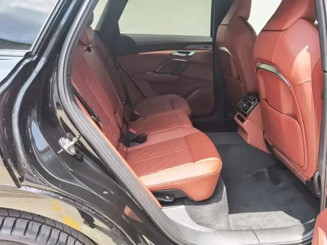 Audi Q5L — Фото автомобиля 24