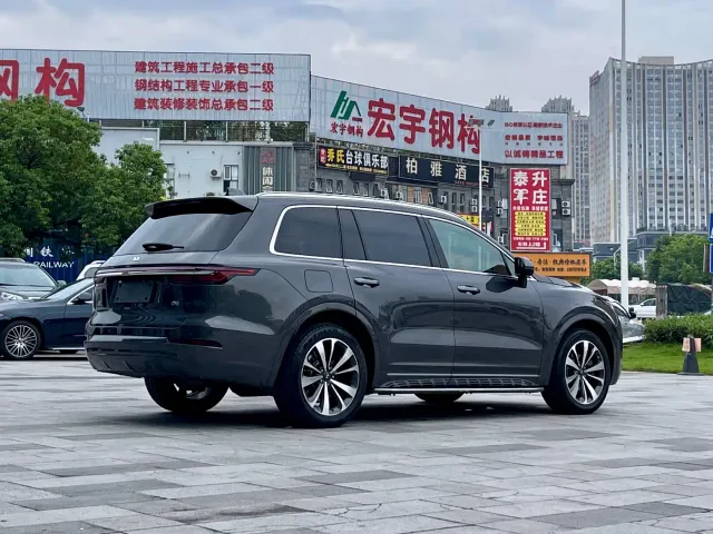Li Auto ONE — Фото автомобиля 7
