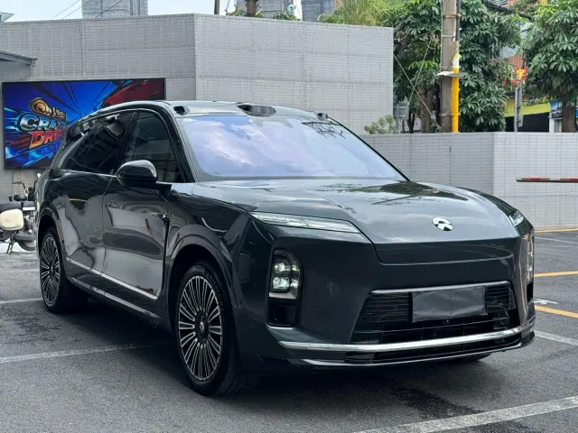 Nio ES8 — Фото автомобиля 4
