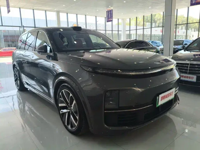 Li Auto L9 — Фото автомобиля 3