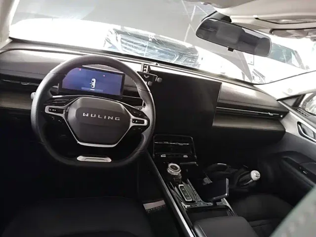 Wuling Starlight — Фото автомобиля 9
