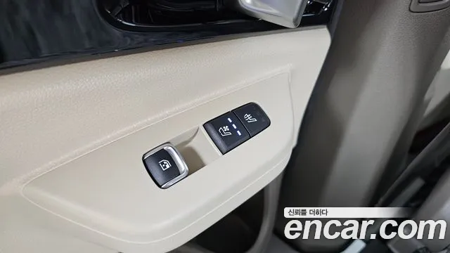 Kia Carnival Generation 4 — Фото автомобиля 19