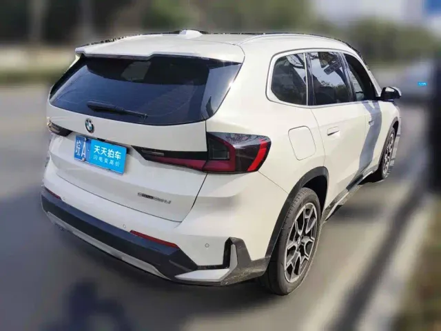 BMW X1 — Фото автомобиля 2