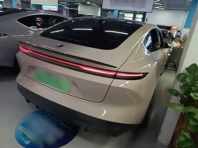 NIO NIO ET5 2022 75kWh — Фото автомобиля 6