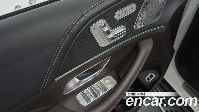 Mercedes-Benz GLS-Class — Фото автомобиля 18