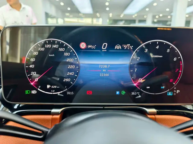 Mercedes-Benz S-Class — Фото автомобиля 11