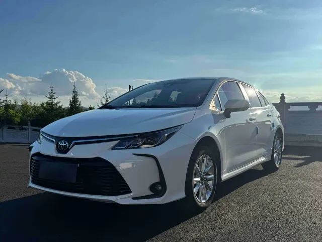 Фотография автомобиля — Toyota Corolla