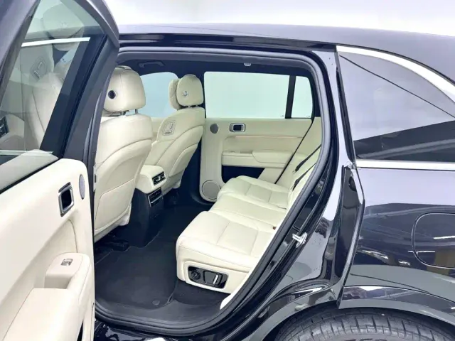 Li Auto L7 — Фото автомобиля 8