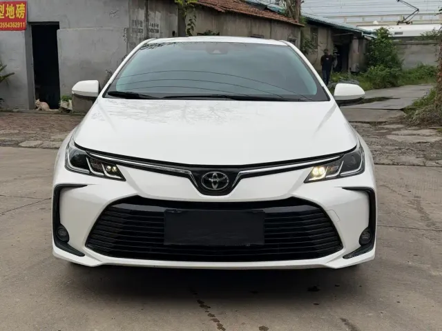 Toyota Corolla — Фото автомобиля 2
