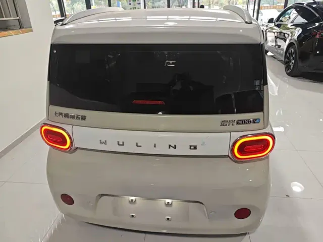 Wuling Hongguang Mini EV — Фото автомобиля 5