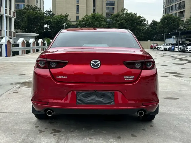 Mazda Axela — Фото автомобиля 22