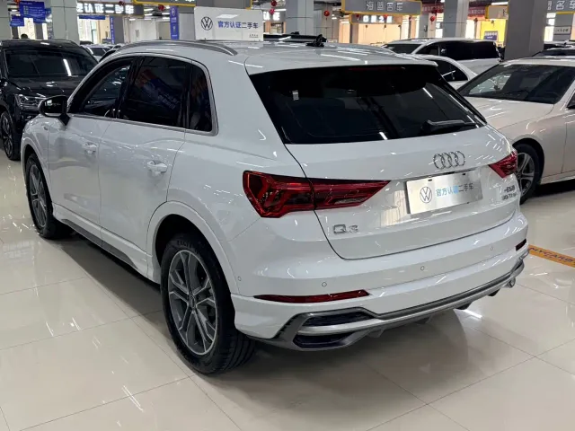Audi Q3 — Фото автомобиля 3