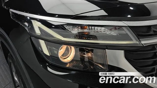 Kia Seltos — Фото автомобиля 7