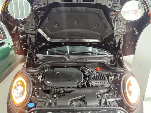 MINI Hatch — Фото автомобиля 19