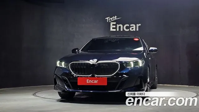 BMW 5-Series 5 серия (G60) 530i xDrive M Sport Pro Special Edition — Фото автомобиля 3
