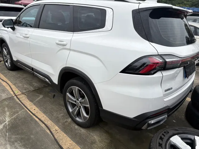 Geely Haoyue L — Фото автомобиля 15