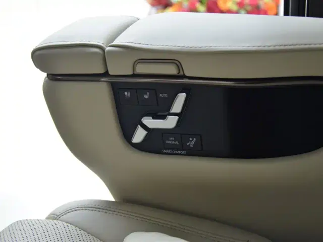 Toyota Vellfire — Фото автомобиля 12