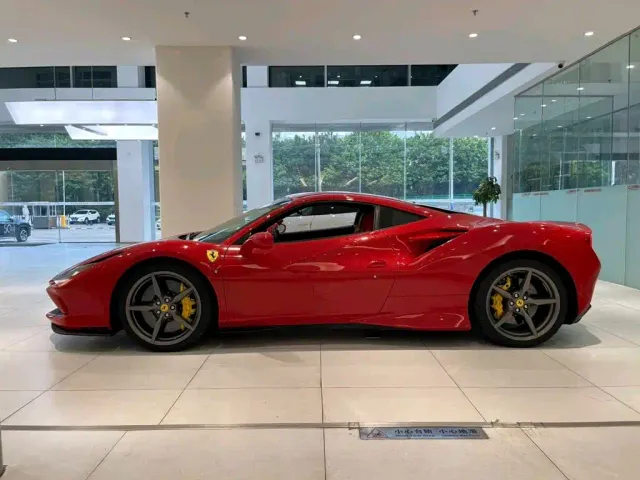 Ferrari F8 — Фото автомобиля 6
