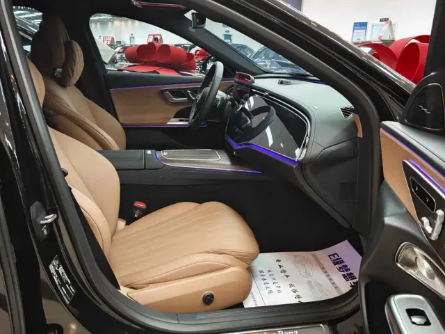 Mercedes-Benz E-Class — Фото автомобиля 8