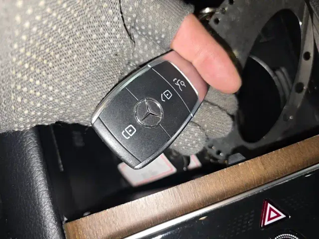 Mercedes-Benz EQS — Фото автомобиля 12