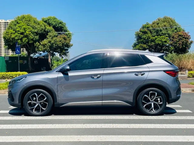 BYD Yuan PLUS — Фото автомобиля 8