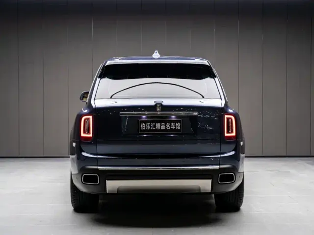 Rolls-Royce Cullinan — Фото автомобиля 7