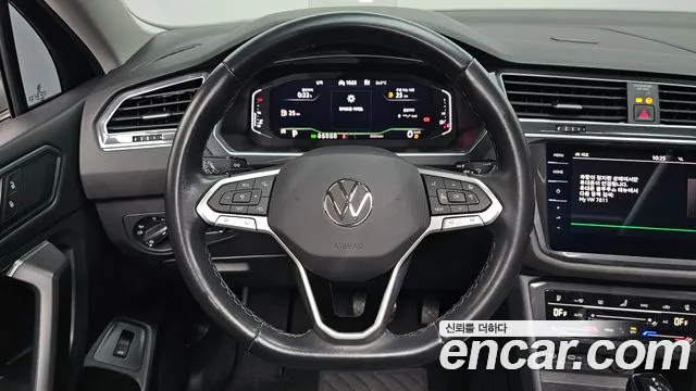 Volkswagen Tiguan — Фото автомобиля 6