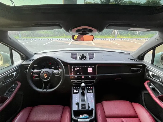 Porsche Macan — Фото автомобиля 5