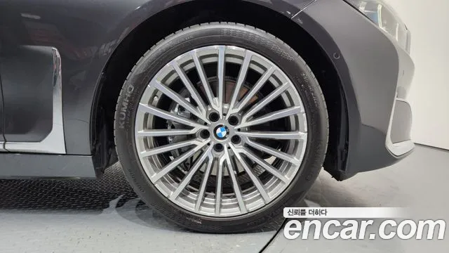 BMW 7-Series — Фото автомобиля 5