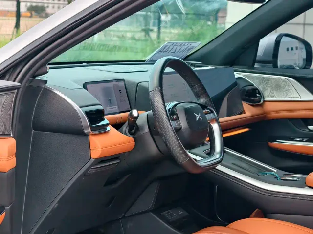 Xpeng G9 — Фото автомобиля 7