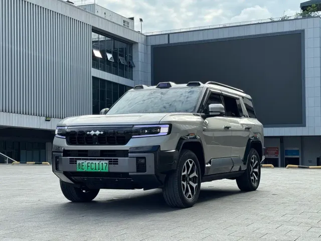 Фотография автомобиля — BYD FangChengBao Leopard 8