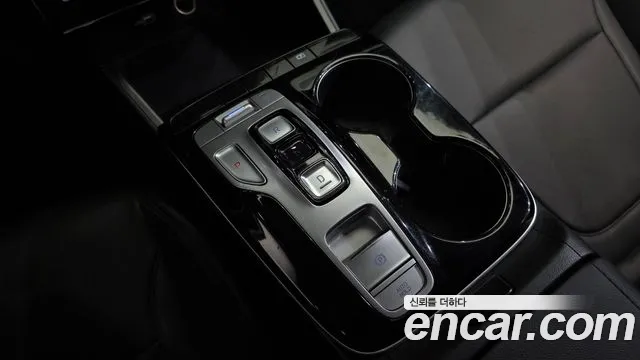 Hyundai Tucson Tucson (NX4) Дизель 2.0 2WD — Фото автомобиля 9