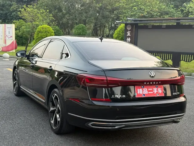 Volkswagen Passat — Фото автомобиля 4