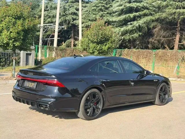 Audi A7L — Фото автомобиля 6