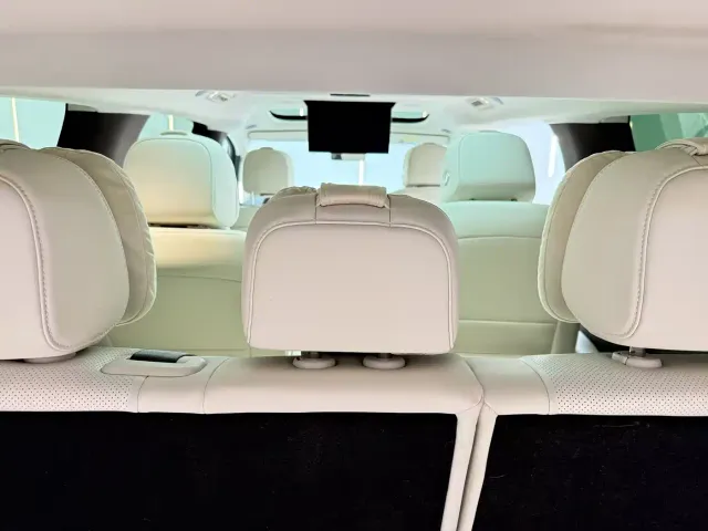 Li Auto MEGA — Фото автомобиля 9