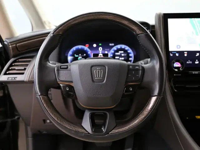 Toyota Vellfire — Фото автомобиля 16