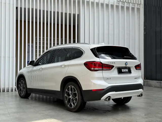 BMW X1 — Фото автомобиля 11