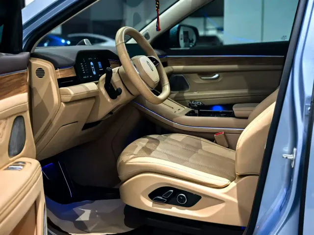 Aito M7 — Фото автомобиля 7